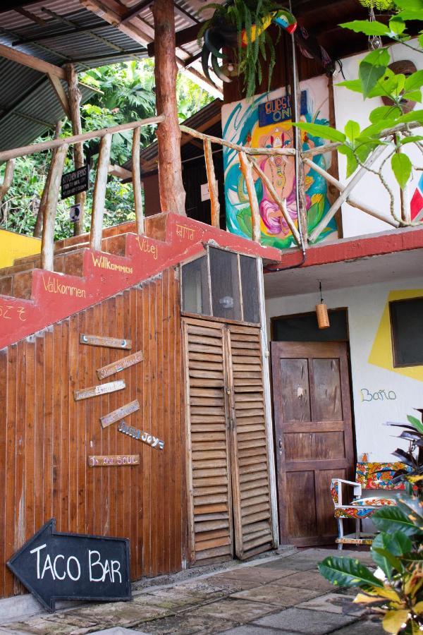 Hostel Plinio Manuel Antonio Luaran gambar