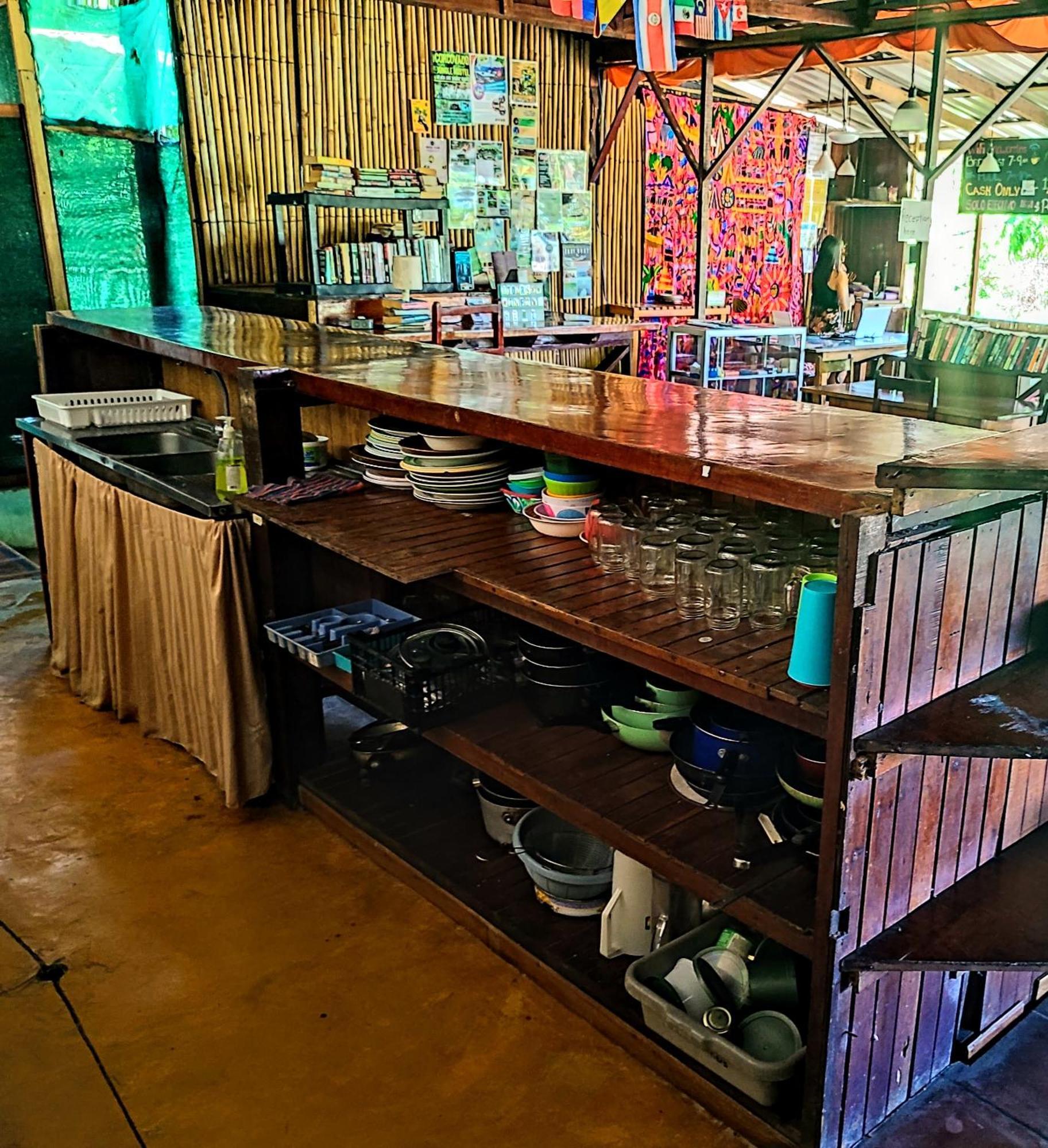 Hostel Plinio Manuel Antonio Luaran gambar