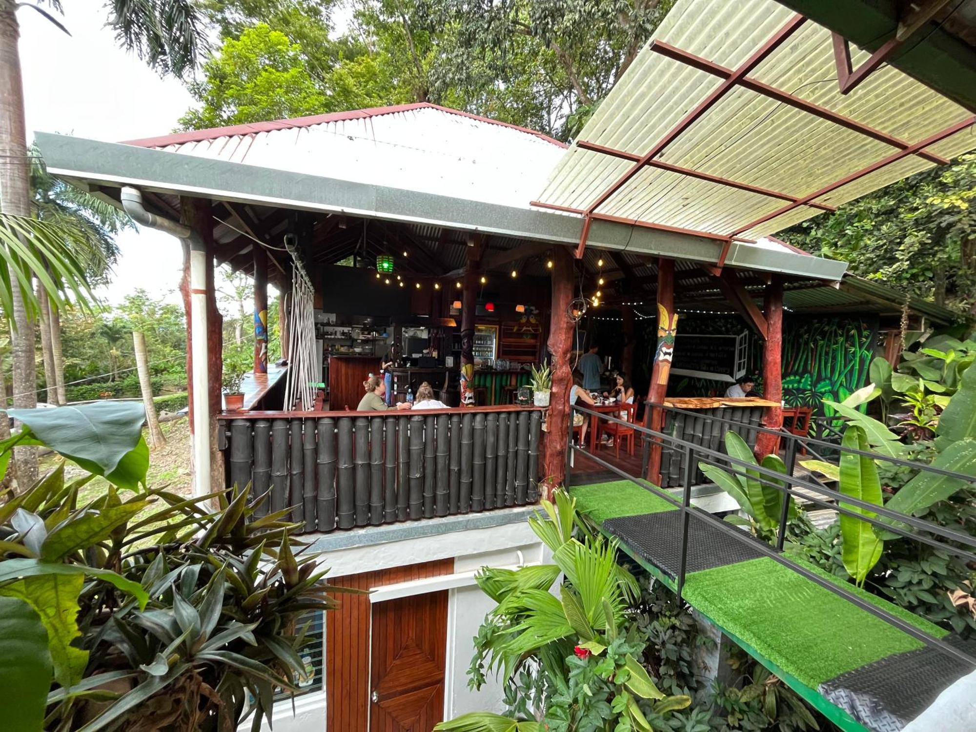 Hostel Plinio Manuel Antonio Luaran gambar