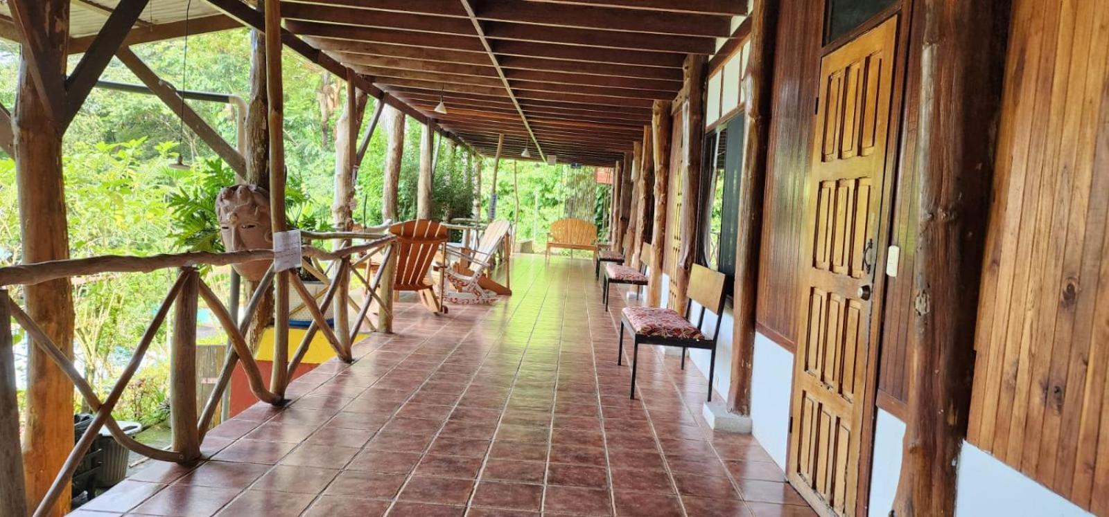 Hostel Plinio Manuel Antonio Luaran gambar